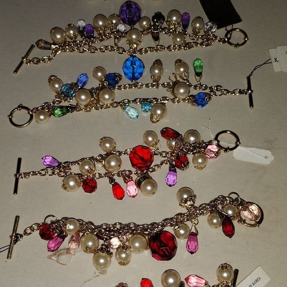 Bracelets - Picture 2 of 4